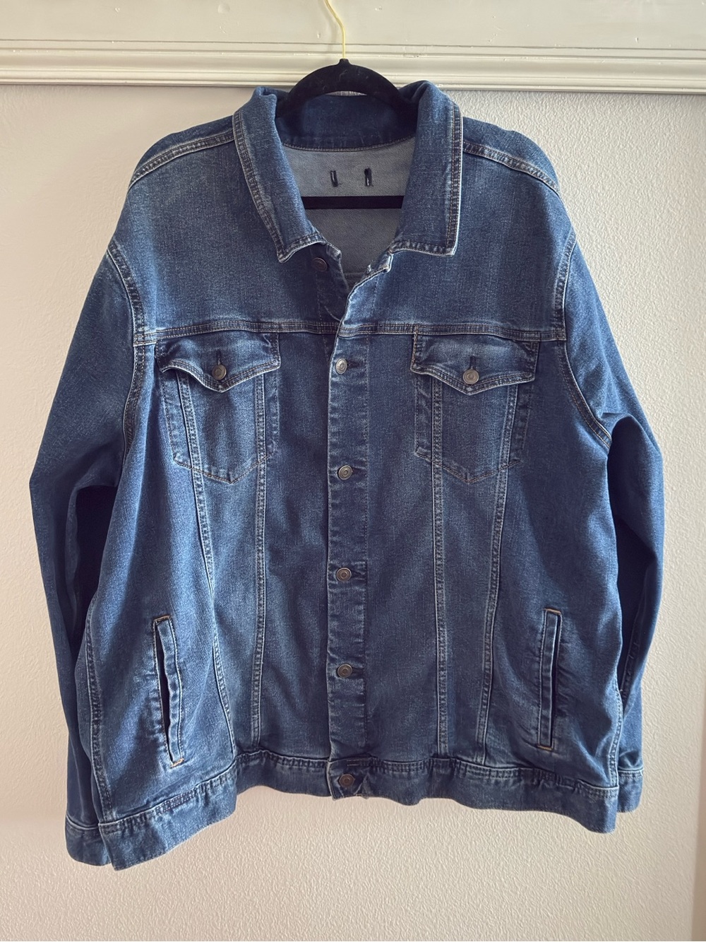Womens medium wash Denim Jacket size 3X